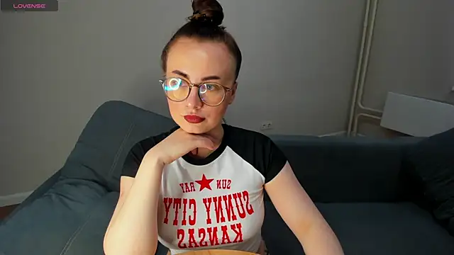 MewStella online show from June 7, 2026, 5:49 pm