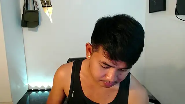 JboyGiant005 online show from September 26, 2025, 2:48 am
