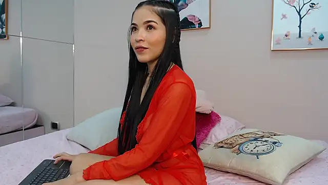 zooombee online show from June 30, 2026, 4:08 pm