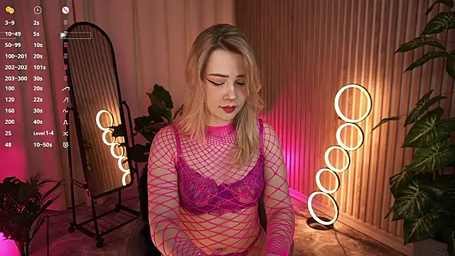 LauraWifeness online show from March 19, 2026, 6:06 am