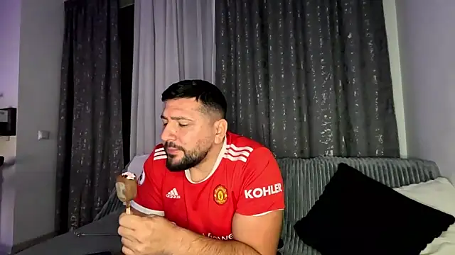 Gold Alpha Boy online show from September 29, 2025, 8:13 pm