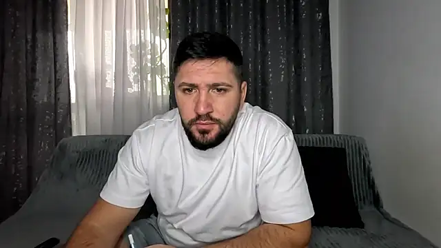 Gold Alpha Boy online show from November 9, 2025, 10:24 am