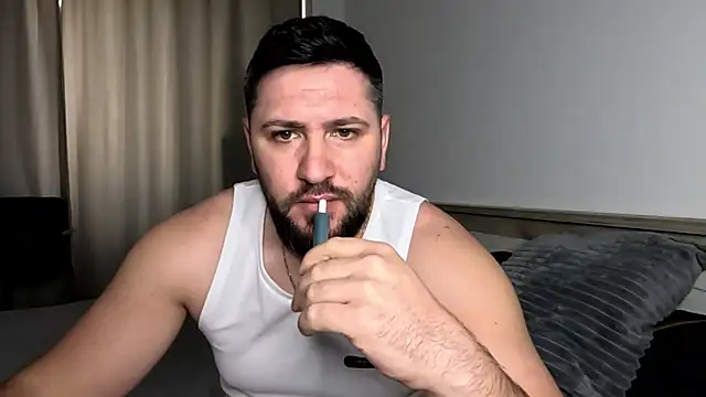 Snapshot of Gold_Alpha_Boy chatting on April 25, 2026, 11:24 am Gold Alpha Boy online show from April 25, 2026, 11:24 am