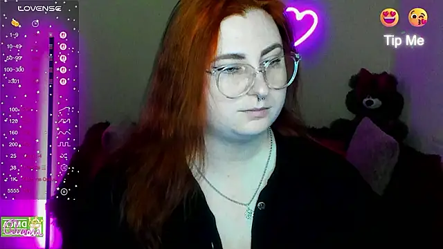 Alicia love00 online show from February 9, 2026, 12:31 pm