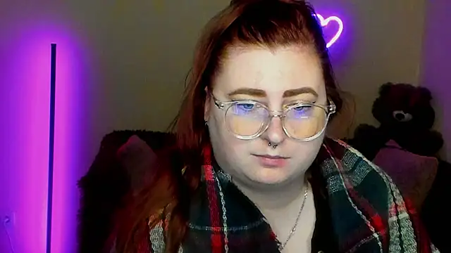 Alicia love00 online show from April 29, 2026, 5:33 am