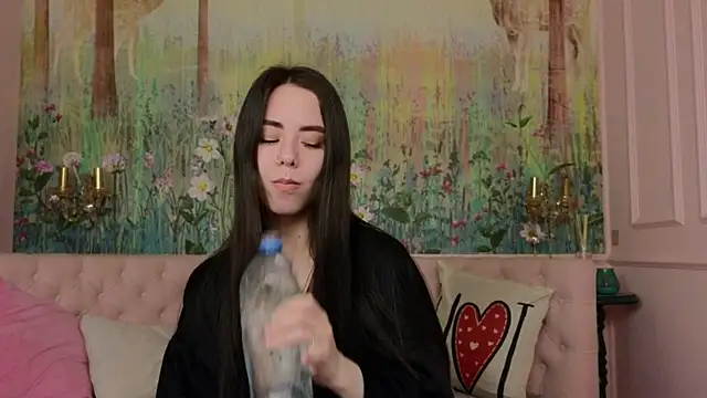 IvoryWood  online show from June 14, 2026, 7:49 pm