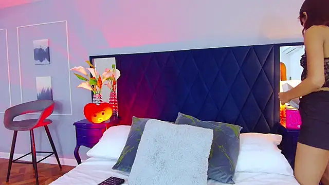 BellaHarper1 online show from October 10, 2025, 1:54 pm