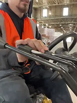 PuttieIn online show from April 29, 2026, 6:03 pm