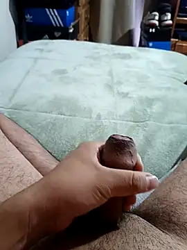 Snapshot of Cuajinais01 chatting on October 29, 2025, 4:42 pm Cuajinais01 online show from October 29, 2025, 4:42 pm