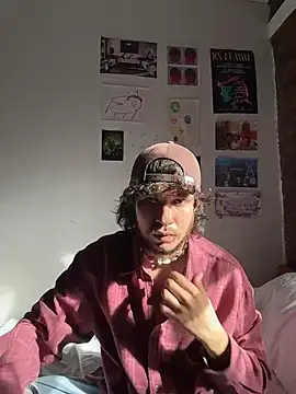 Luxx 14 online show from September 18, 2025, 9:06 pm