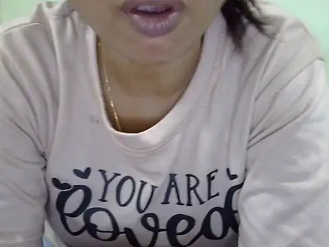 CHAMELI4747 online show from October 4, 2025, 8:56 am