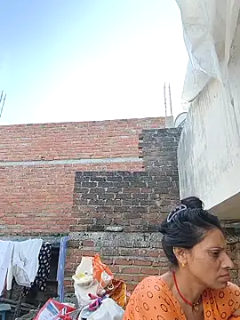 ISHANI-SINGH online show from October 4, 2025, 2:09 am