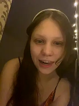 Lunliss online show from December 3, 2025, 12:40 am