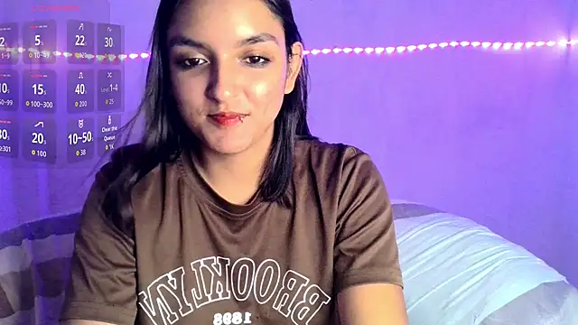 Snapshot of Ari_20_ chatting on April 7, 2026, 11:37 pm Ari 20 online show from April 7, 2026, 11:37 pm