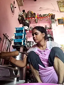 Snapshot of Cut_ragni chatting on September 20, 2025, 3:51 am Cut ragni online show from September 20, 2025, 3:51 am