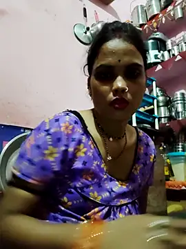 Snapshot of Cut_ragni chatting on September 23, 2025, 4:43 pm Cut ragni online show from September 23, 2025, 4:43 pm