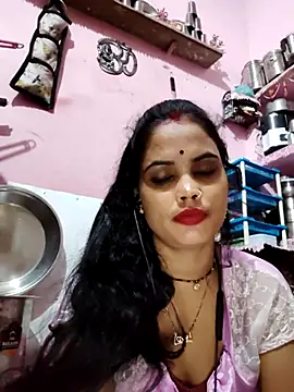 Snapshot of Cut_ragni chatting on October 28, 2025, 5:04 pm Cut ragni online show from October 28, 2025, 5:04 pm
