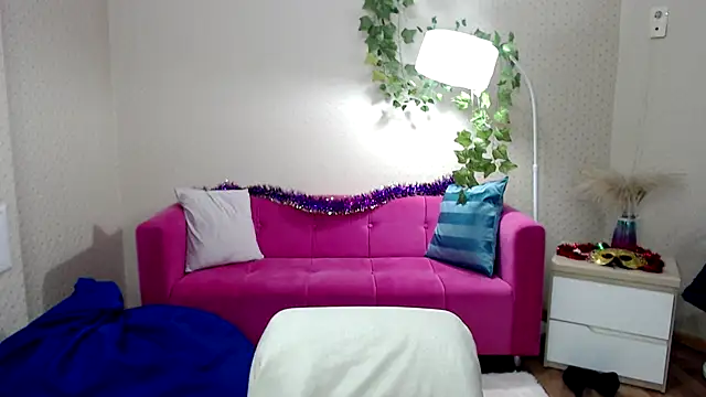 milf hornys online show from November 28, 2025, 4:42 pm