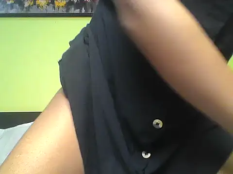 mickle james online show from September 16, 2025, 5:47 pm