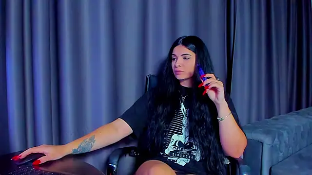 DevashaQueenX online show from November 28, 2025, 11:18 pm