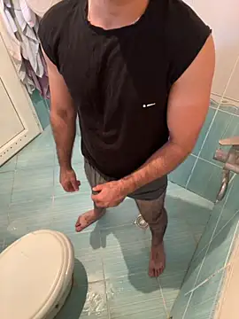 Snapshot of Cruel00 chatting on September 26, 2025, 10:52 am Cruel00 online show from September 26, 2025, 10:52 am