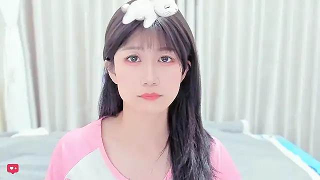 Snapshot of Rabbitlittlefool chatting on February 8, 2026, 7:01 am Rabbitlittlefool online show from February 8, 2026, 7:01 am