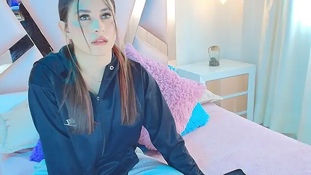 Snapshot of mia_ailyn_ chatting on October 4, 2025, 1:53 pm mia ailyn online show from October 4, 2025, 1:53 pm