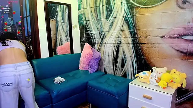 Giaa rossi online show from December 14, 2025, 2:11 pm