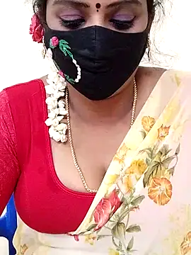 Snapshot of yoga-mithraa chatting on November 19, 2025, 5:13 pm yoga-mithraa online show from November 19, 2025, 5:13 pm