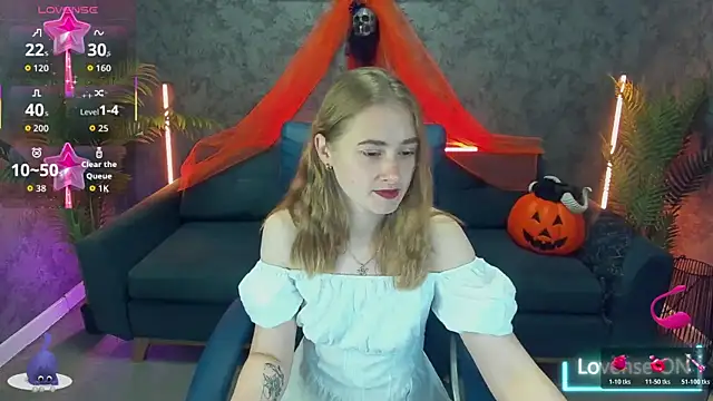 Snapshot of Sun_Kitty_ chatting on October 24, 2025, 7:05 am Sun Kitty  online show from October 24, 2025, 7:05 am