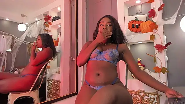 Snapshot of ZoeMorettii_ chatting on October 14, 2025, 7:47 pm ZoeMorettii online show from October 14, 2025, 7:47 pm