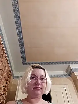 VikaKing online show from March 9, 2026, 8:02 pm