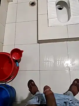 obin112233 online show from April 3, 2026, 7:23 pm