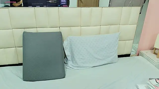 gisell gomez online show from November 14, 2025, 12:04 pm