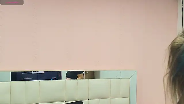 gisell gomez online show from December 15, 2025, 12:20 pm