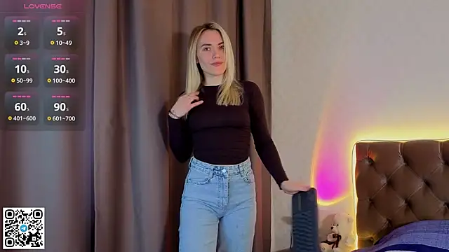 Snapshot of HoneyJohansson chatting on April 7, 2026, 3:23 pm HoneyJohansson online show from April 7, 2026, 3:23 pm