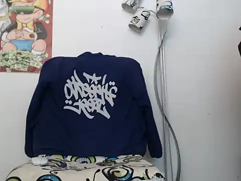 Snapshot of Thomasjons_ chatting on October 2, 2025, 4:14 pm Thomasjons  online show from October 2, 2025, 4:14 pm