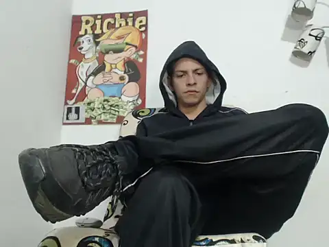 Snapshot of Thomasjons_ chatting on October 21, 2025, 1:17 am Thomasjons  online show from October 21, 2025, 1:17 am