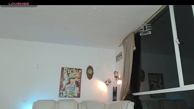 Thomasjons  online show from April 28, 2026, 10:09 am