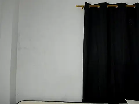 Snapshot of jhosep_hamilton chatting on October 3, 2025, 7:11 pm jhosep hamilton online show from October 3, 2025, 7:11 pm