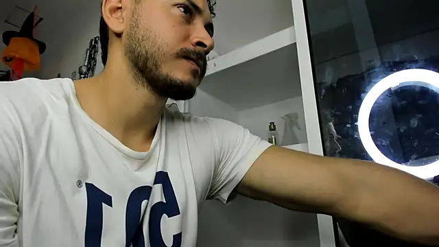 ashlan king online show from November 15, 2025, 12:23 pm