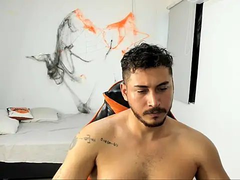 ashlan king online show from November 18, 2025, 7:18 pm