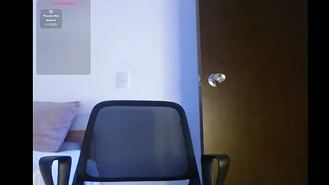 axel davis  online show from October 21, 2025, 12:11 am