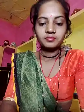 Snapshot of Hot_bbbb chatting on October 22, 2025, 9:36 pm Hot bbbb online show from October 22, 2025, 9:36 pm