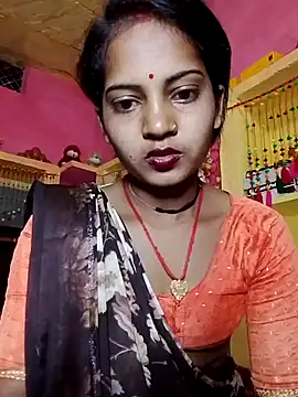 Snapshot of Hot_bbbb chatting on December 20, 2025, 8:05 pm Hot bbbb online show from December 20, 2025, 8:05 pm