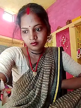 Snapshot of Hot_bbbb chatting on April 2, 2026, 10:13 am Hot bbbb online show from April 2, 2026, 10:13 am