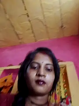 Snapshot of Hot_bbbb chatting on April 17, 2026, 7:00 am Hot bbbb online show from April 17, 2026, 7:00 am