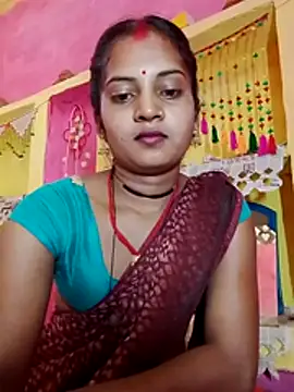 Snapshot of Hot_bbbb chatting on April 22, 2026, 6:27 am Hot bbbb online show from April 22, 2026, 6:27 am