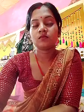 Snapshot of Hot_bbbb chatting on May 3, 2026, 5:02 am Hot bbbb online show from May 3, 2026, 5:02 am