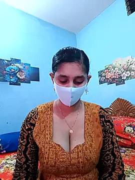 Cute Faria online show from February 18, 2026, 4:41 am